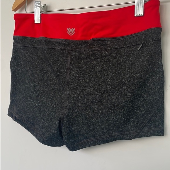 Forever 21 Charcoal Grey Throwback Athletic Shorts Stretchy Comfort Medium - Picture 8 of 15